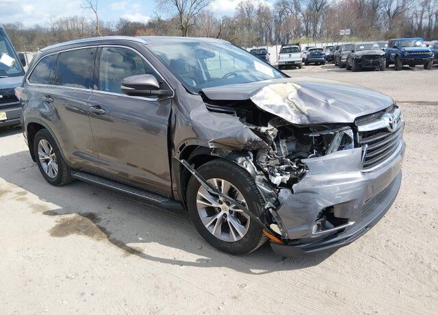 2014 TOYOTA Highlander