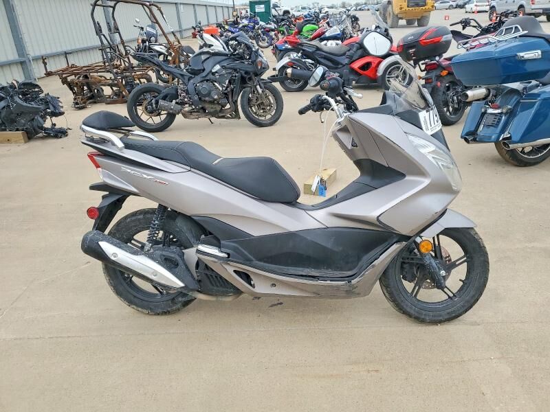2016 HONDA PCX150