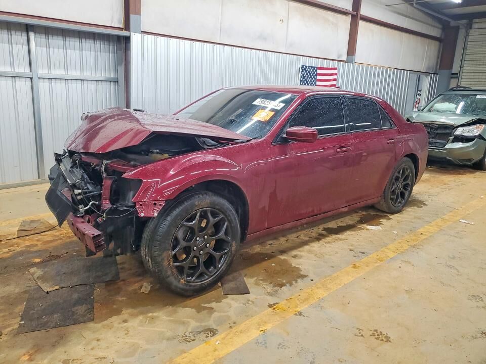 2019 CHRYSLER 300