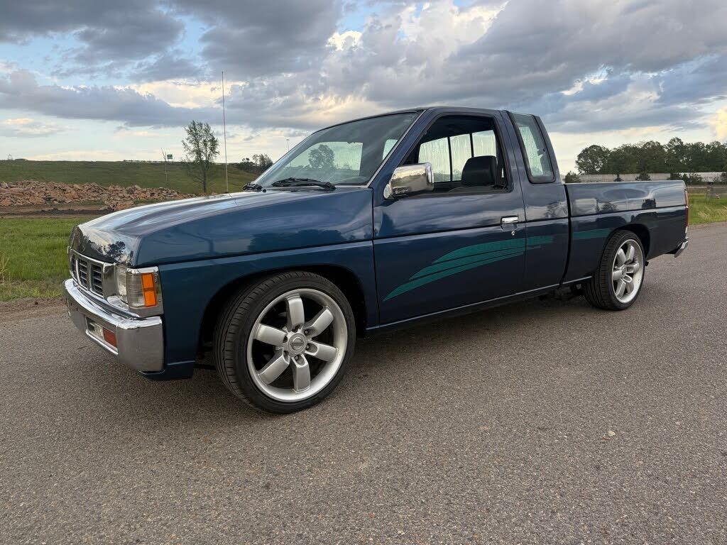 Nissan Pickup