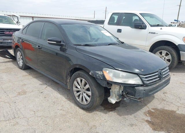 2013 VOLKSWAGEN Passat