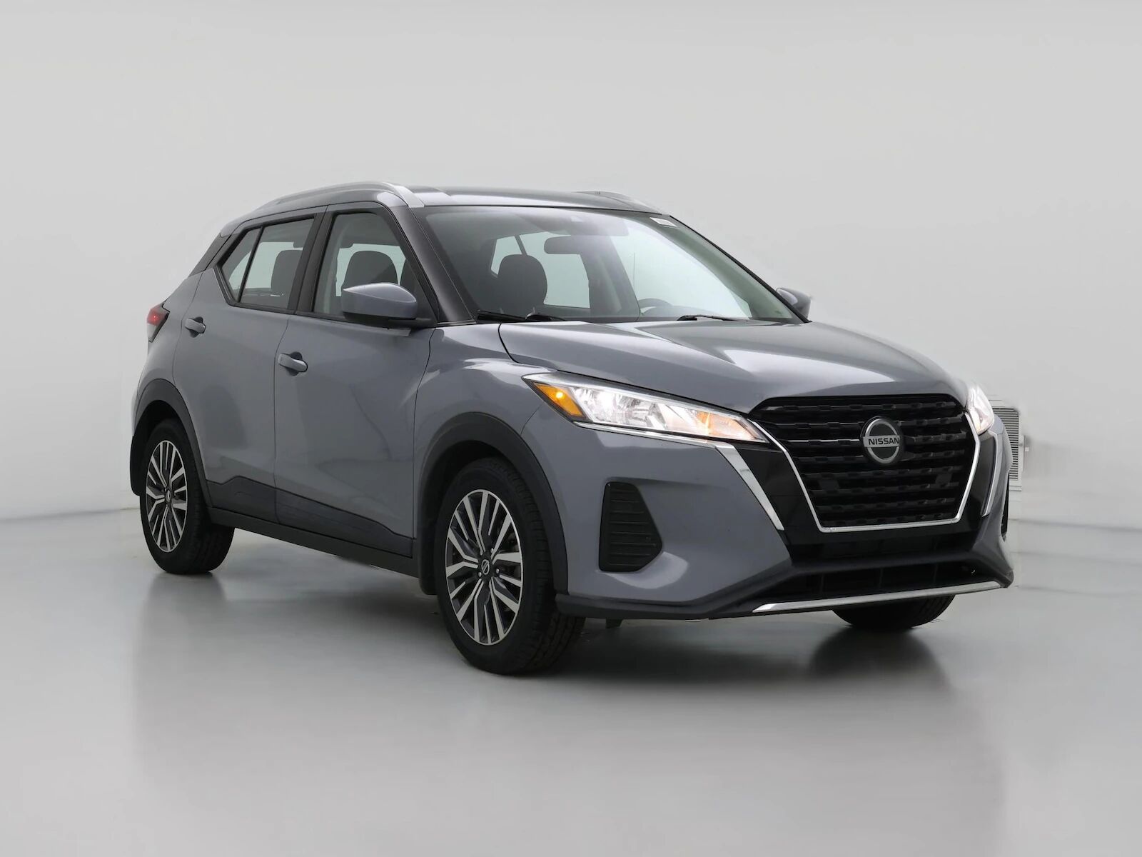 2021 NISSAN Kicks