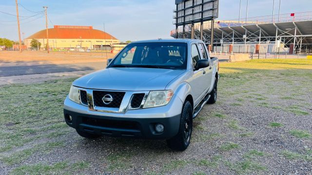 2012 NISSAN Frontier