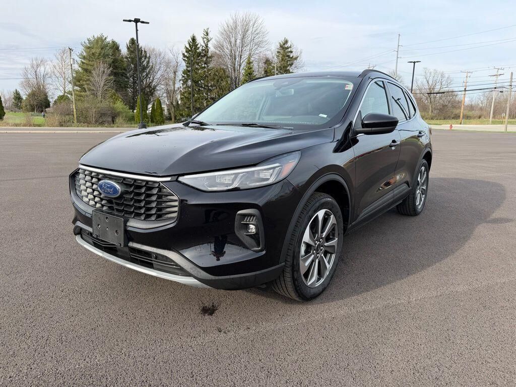 2025 FORD Escape
