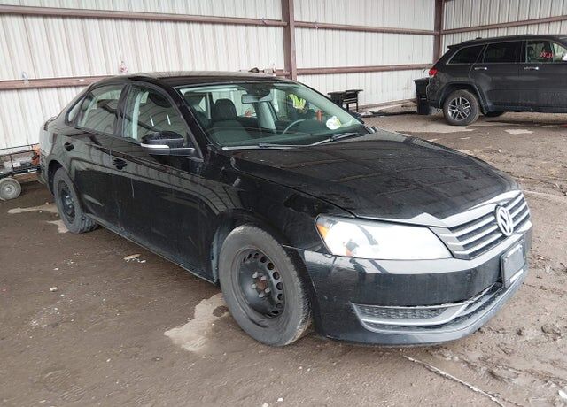 2014 VOLKSWAGEN Passat