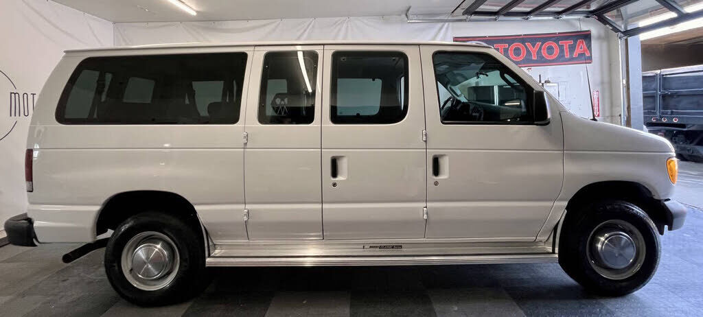 2006 FORD E-350