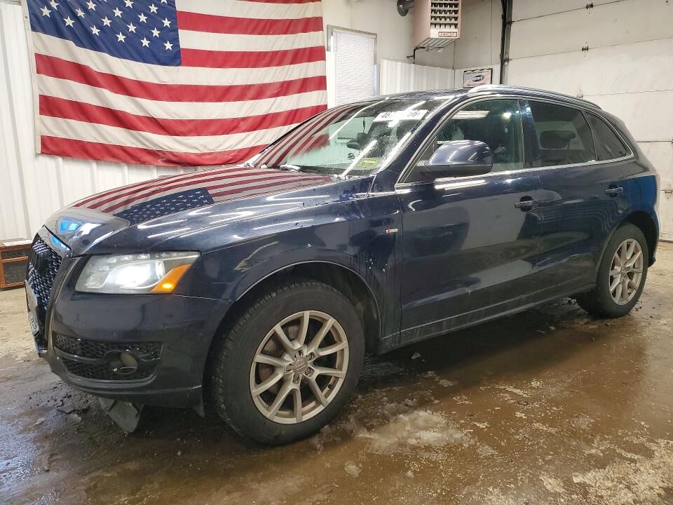 2010 AUDI Q5