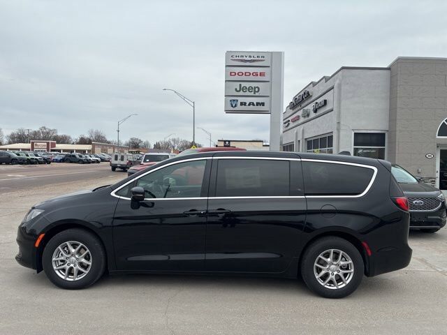 2026 CHRYSLER Voyager