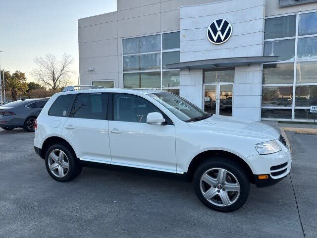 2004 VOLKSWAGEN Touareg