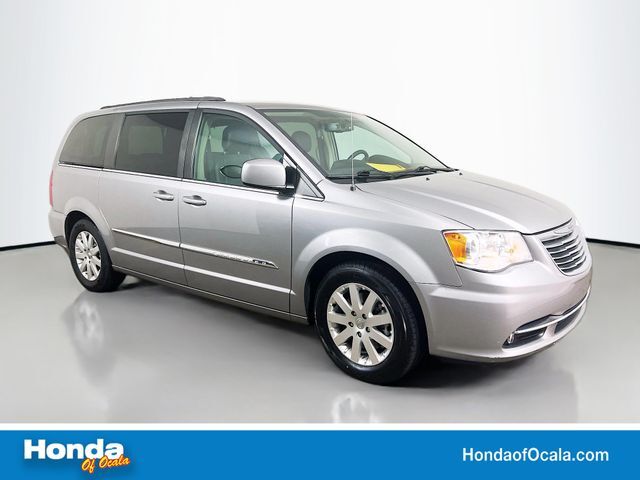 2016 CHRYSLER Town and Country