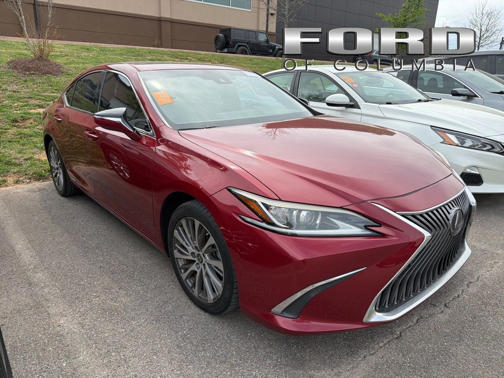 2019 LEXUS ES