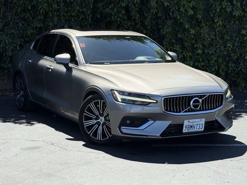 2019 VOLVO S60