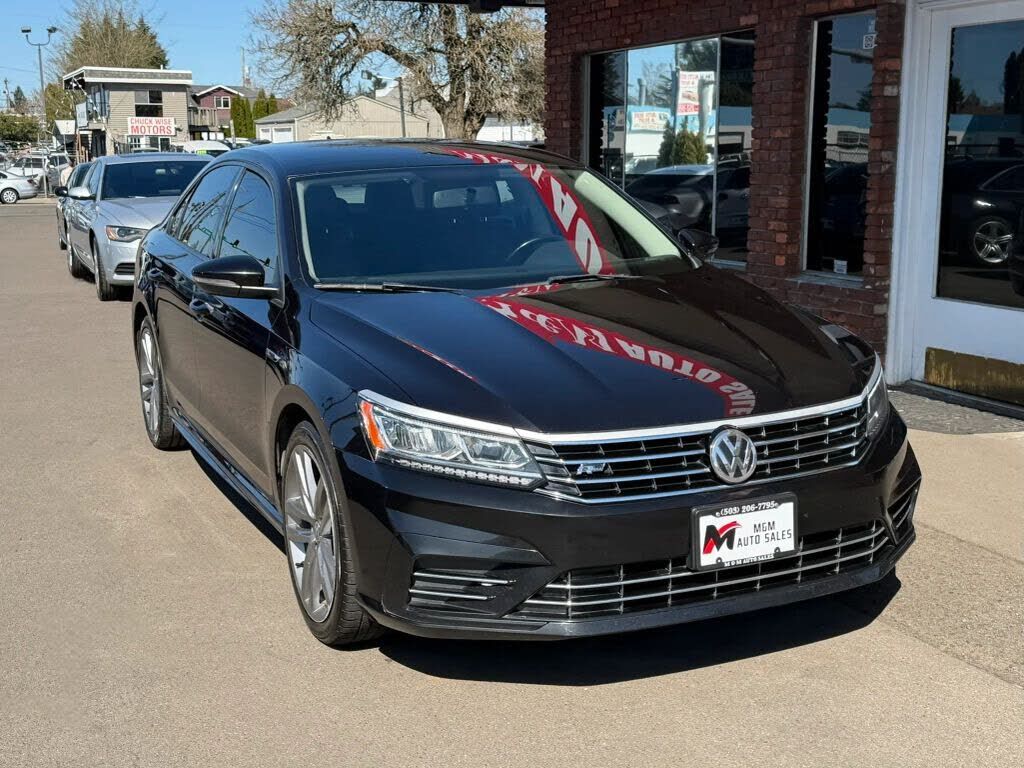2018 VOLKSWAGEN Passat