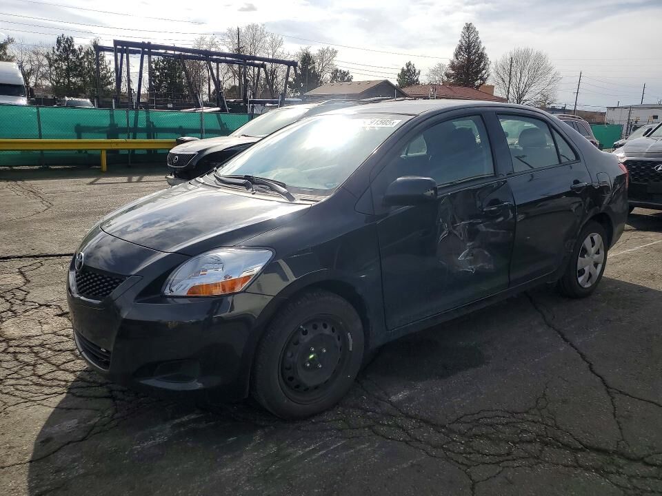 2011 TOYOTA Yaris
