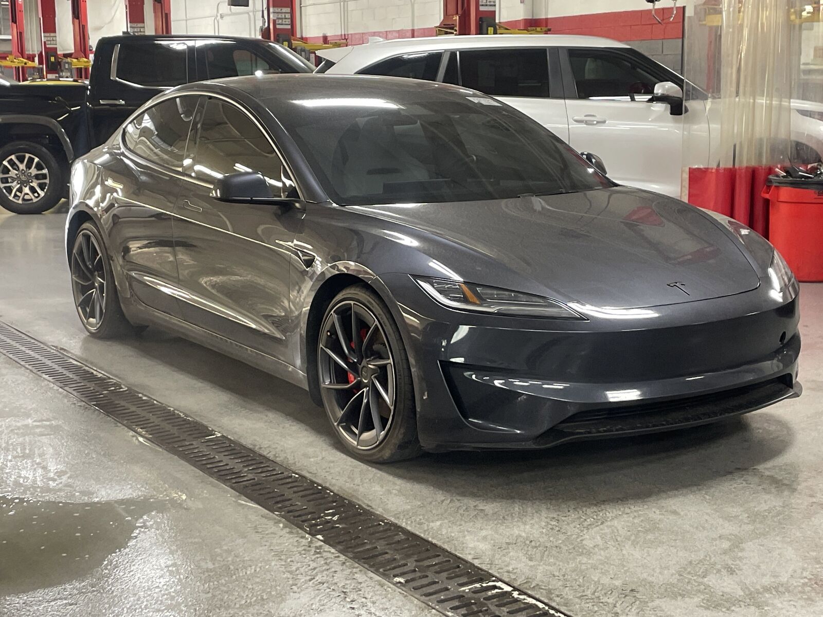 2024 TESLA Model 3