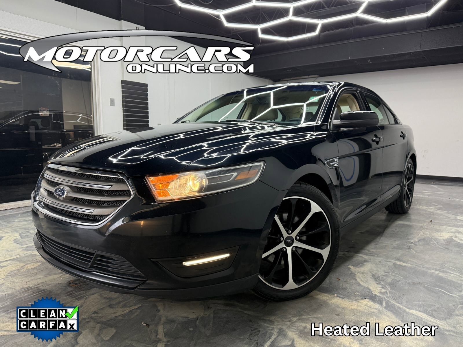 2015 FORD Taurus