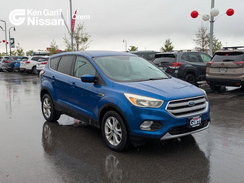 2017 FORD Escape