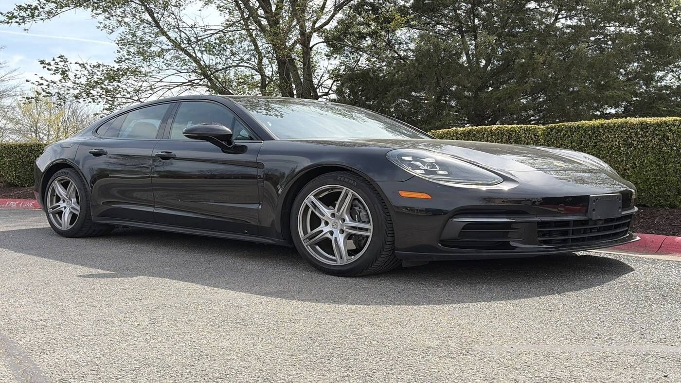 2019 PORSCHE Panamera