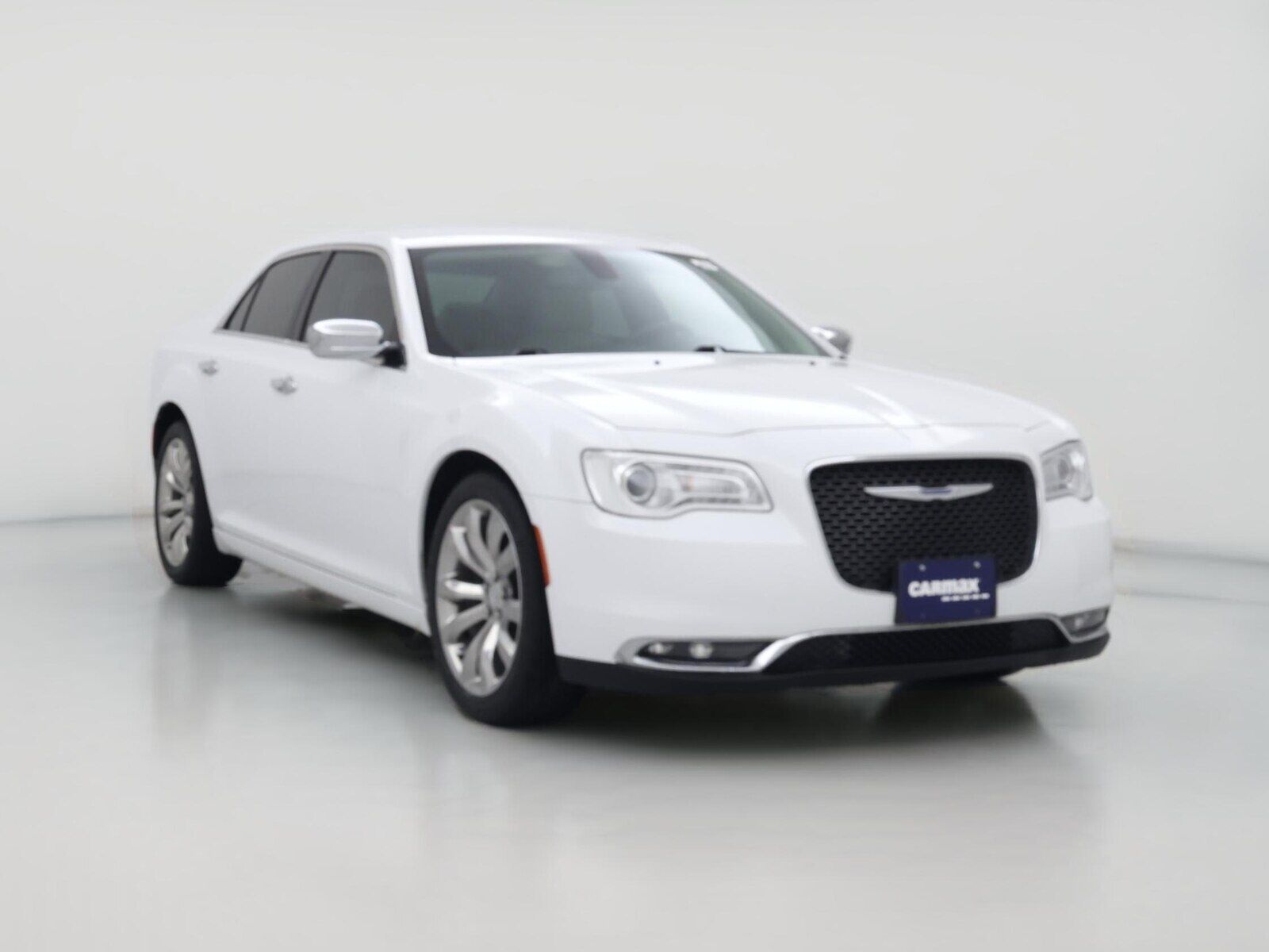 2019 CHRYSLER 300