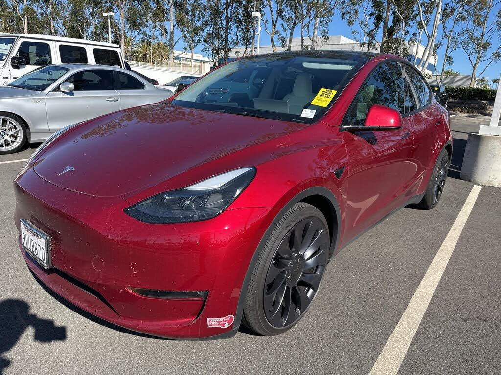 2024 TESLA Model Y