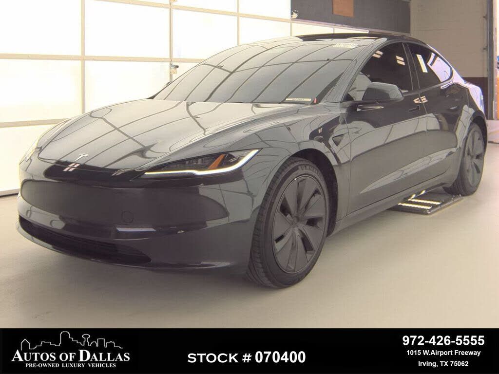 2025 TESLA Model 3