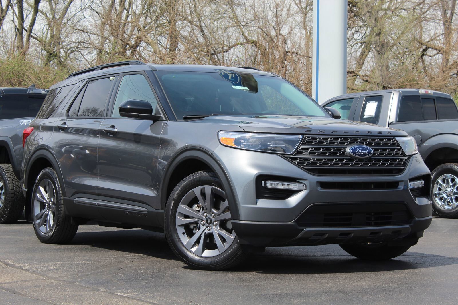 2023 FORD Explorer