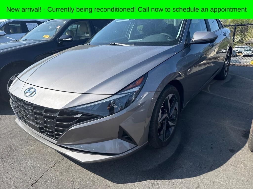 2023 HYUNDAI Elantra