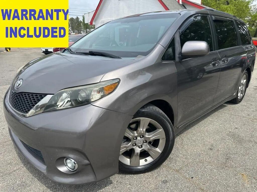 2012 TOYOTA Sienna