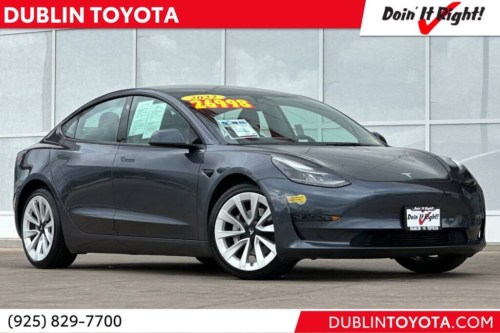 2022 TESLA Model 3
