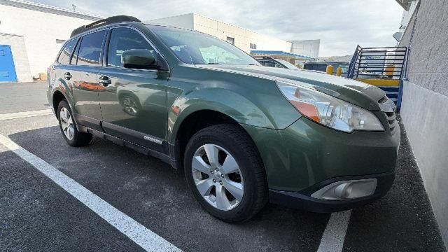 2011 SUBARU Outback