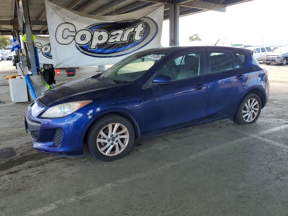 2013 MAZDA Mazda3