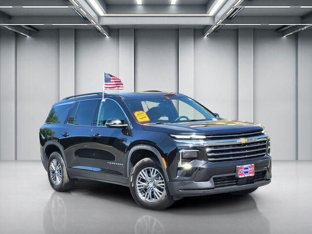 2024 CHEVROLET Traverse