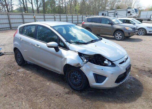 2013 FORD Fiesta