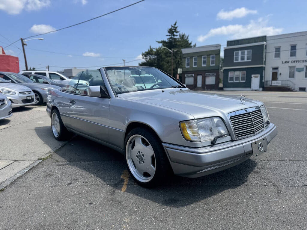 1995 MERCEDES-BENZ E-Class
