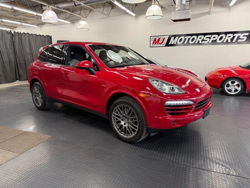 2014 PORSCHE Cayenne