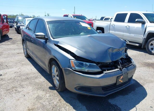 2011 VOLKSWAGEN Jetta