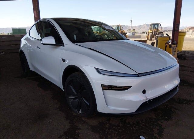 2026 TESLA Model Y