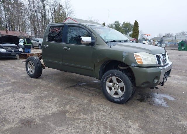 2004 NISSAN Titan