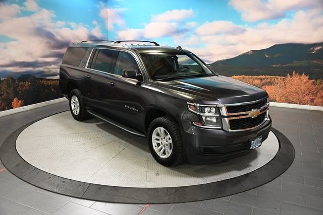 2017 CHEVROLET Suburban