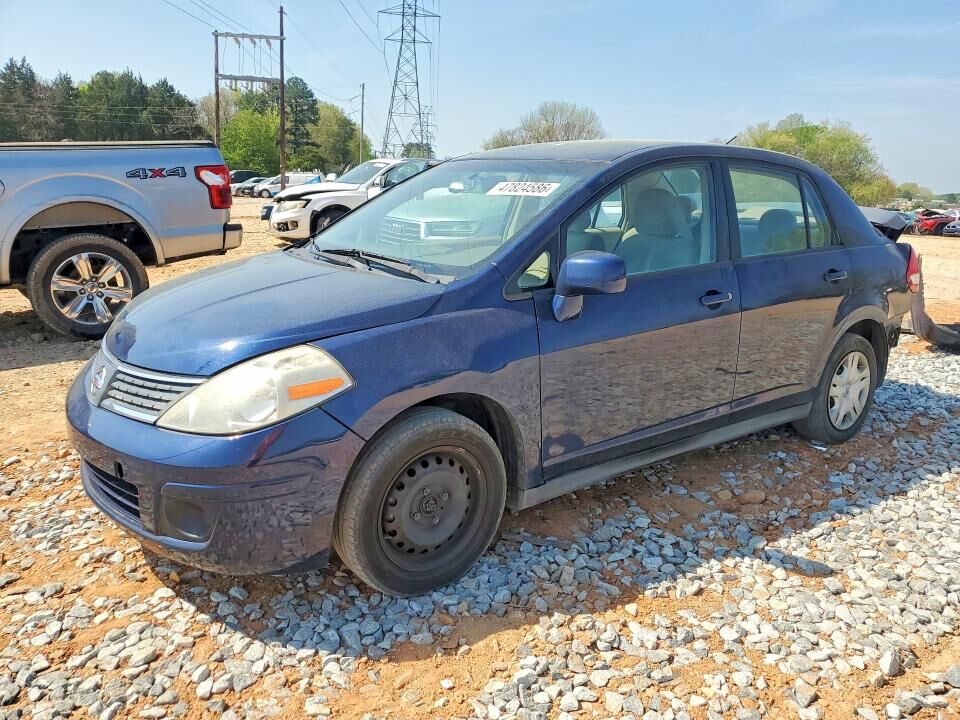 2010 NISSAN Versa