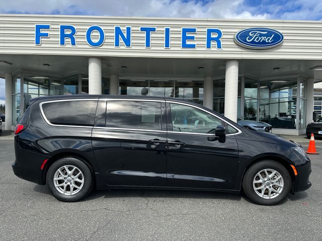 2022 CHRYSLER Pacifica