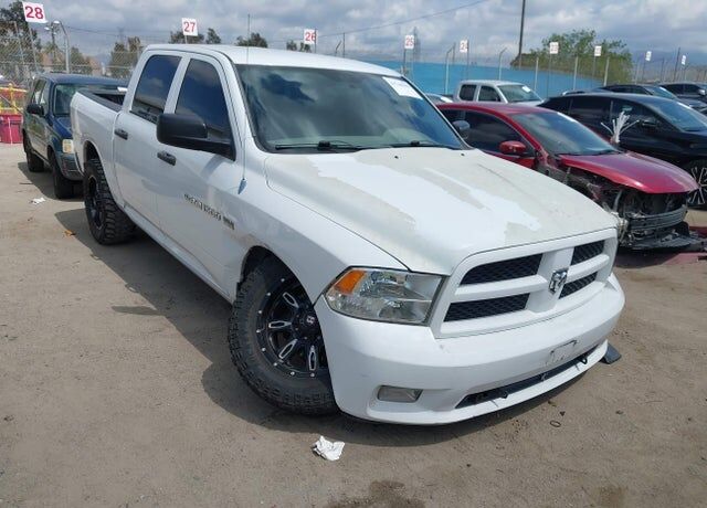 2012 DODGE Ram