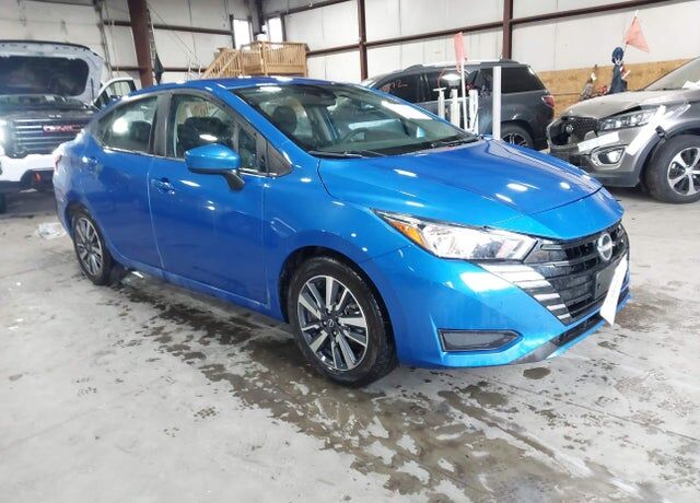 2023 NISSAN Versa