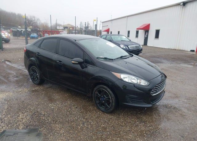 2015 FORD Fiesta