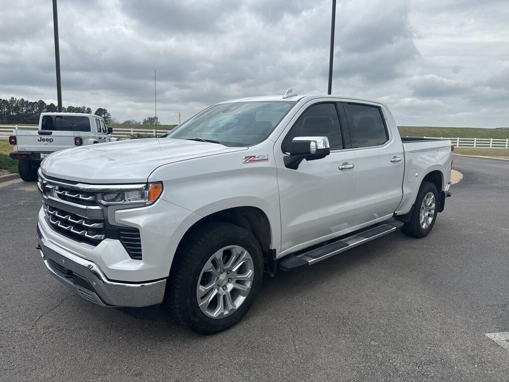 2025 CHEVROLET Silverado