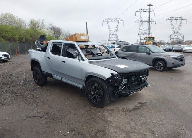 2024 RIVIAN R1T