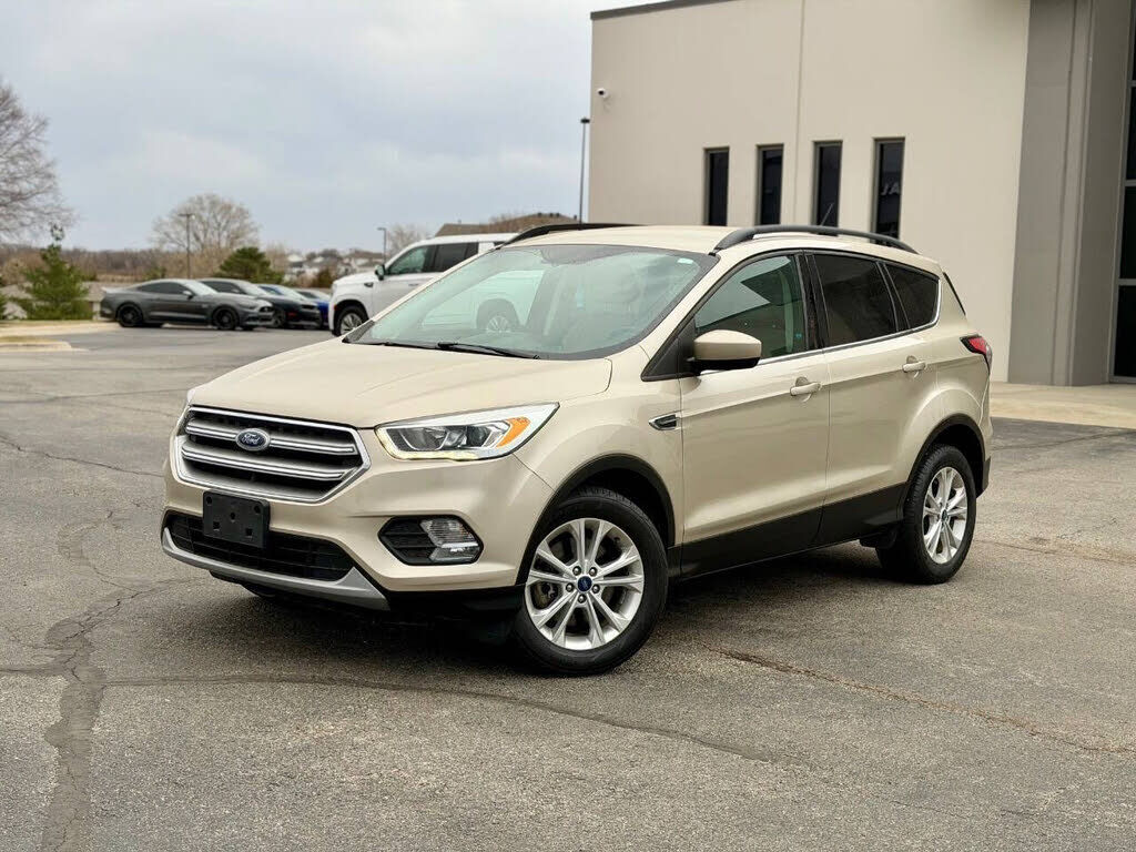 2017 FORD Escape