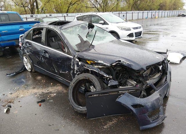 2013 MERCEDES-BENZ C-Class