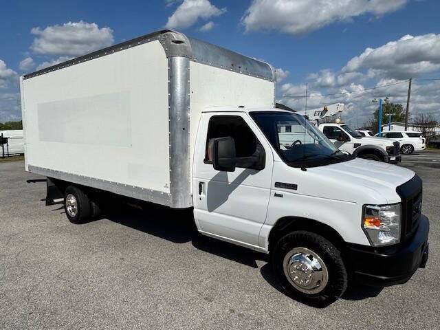 2019 FORD E-350