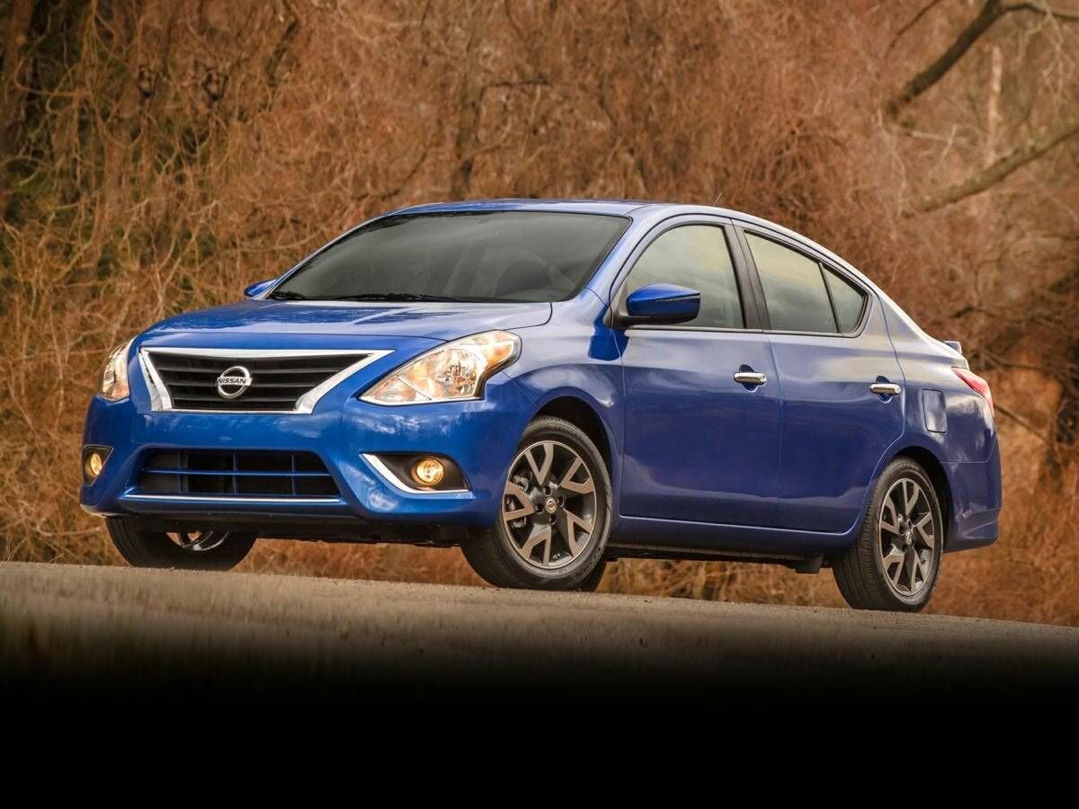 2016 NISSAN Versa